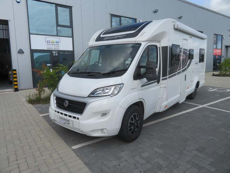Swift Escape 674