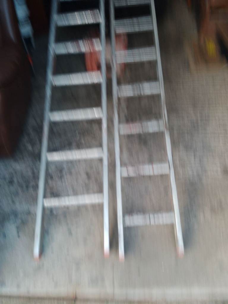 Pair of Aluminium Extension Ladders – Good Condition