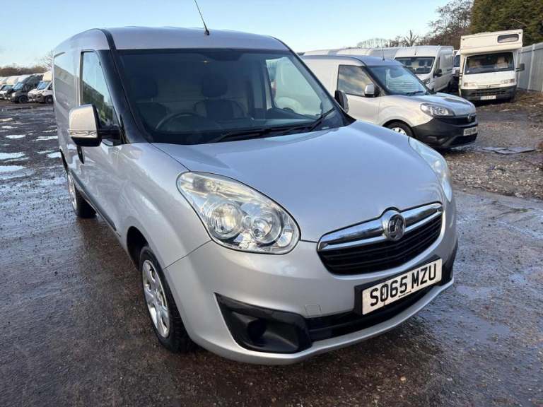 2015 Vauxhall Combo Combo 2000 L1H1 CDTi Sportive Panel Van DIESEL Manual