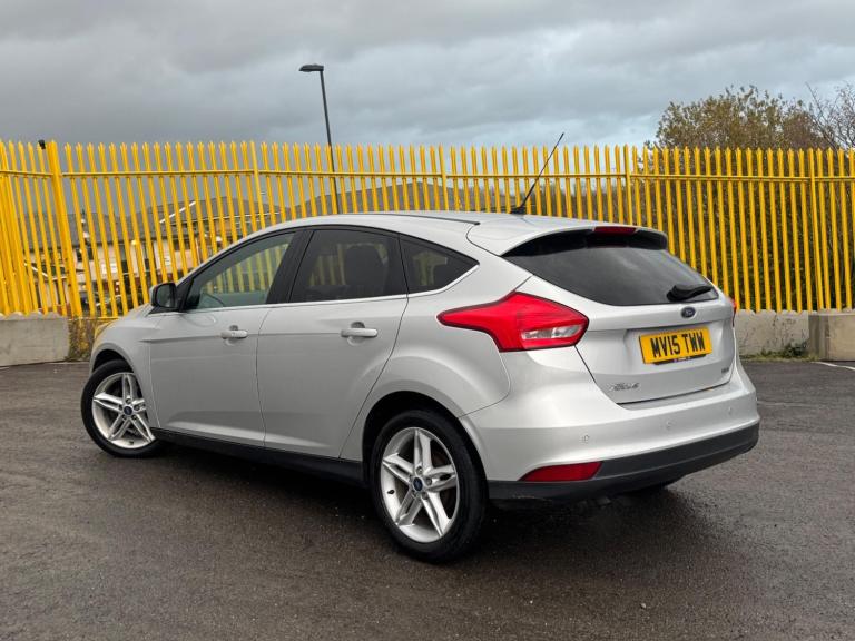 2015 Ford Focus 1.0 EcoBoost 125 Titanium 5dr HATCHBACK PETROL Manual