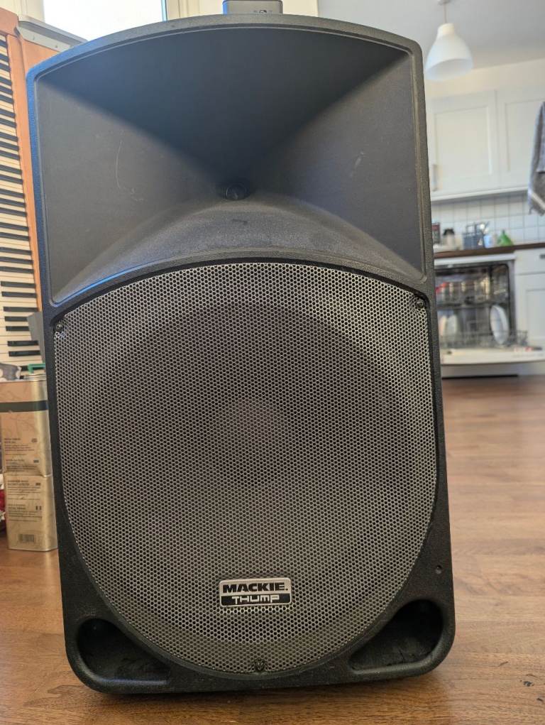 Mackie Thump TH-15A Active PA Speaker - 15" Powered Loudspeaker