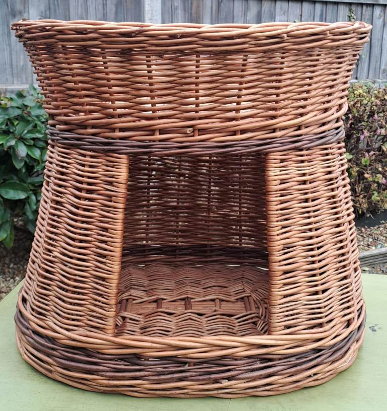 Pet basket