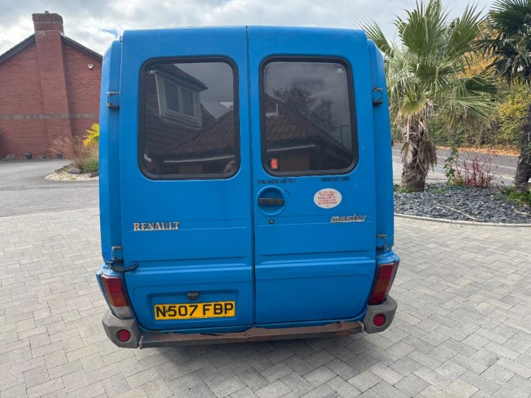 Renault Master T35D LWB