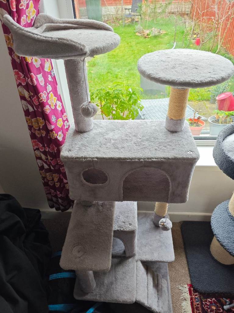 Cat tree