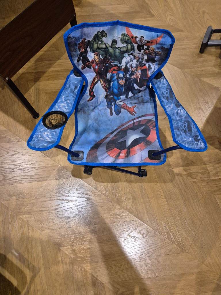Free Avengers kids chair
