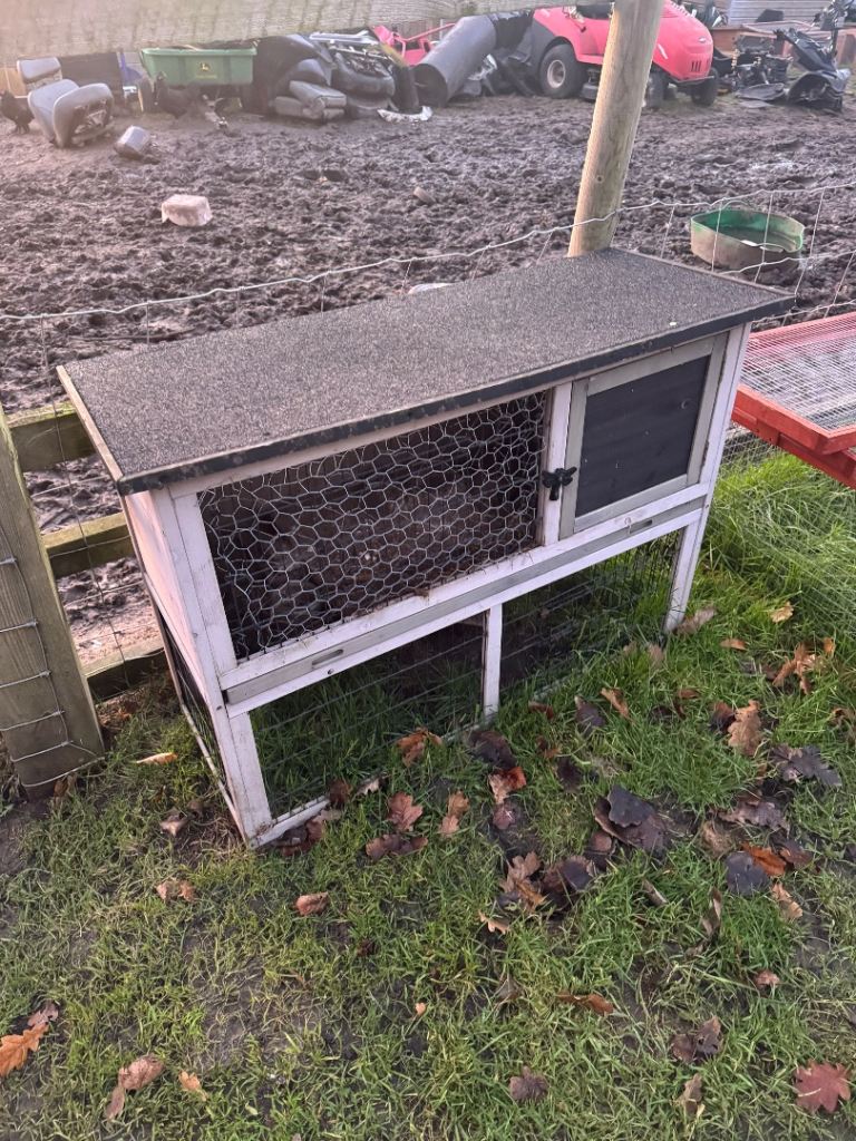 Rabbit hutch