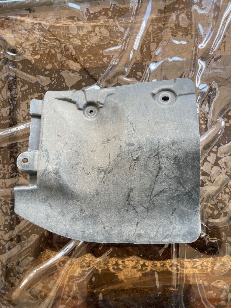 LEXUS ES 300H FENDER APRON SEAL TRIM FRONT LEFT PASSENGER SIDE 2021