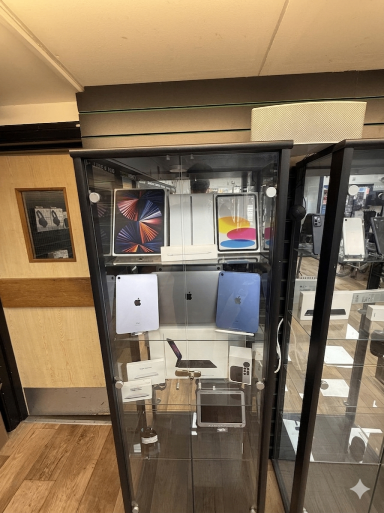 iPads / iMac / iPhones Apple Products