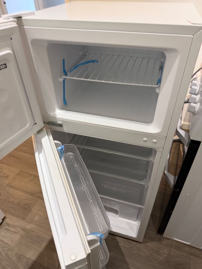 Small fridge freezer 