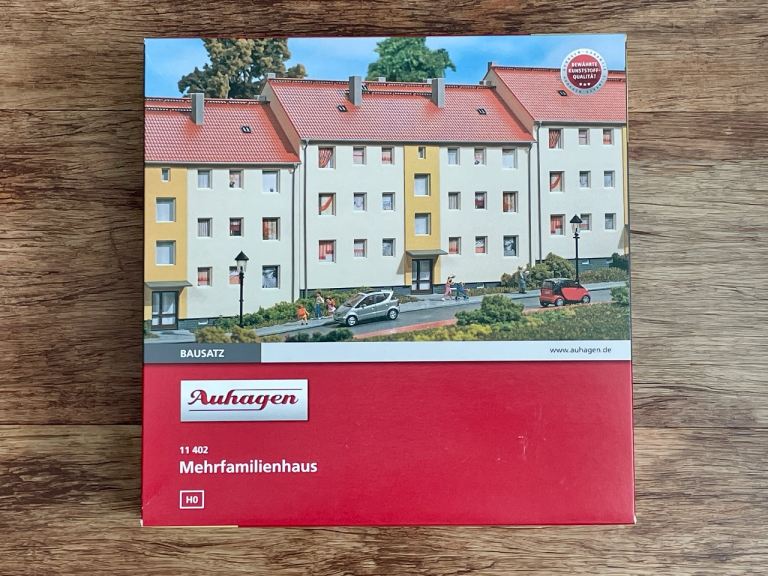Auhagen H0 Scale 11 402 Multi Family Block of Flats Kit #1