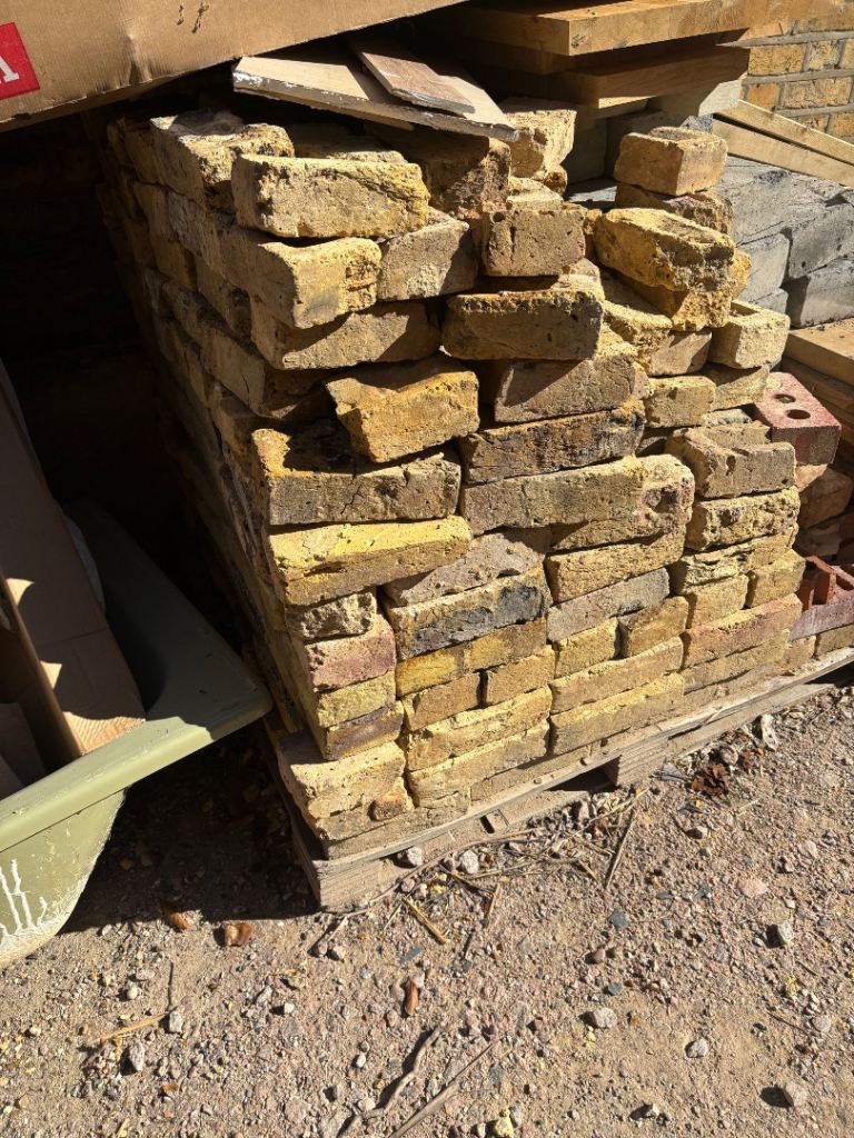 Reclaimed Yellow Stock Bricks - Good Condition