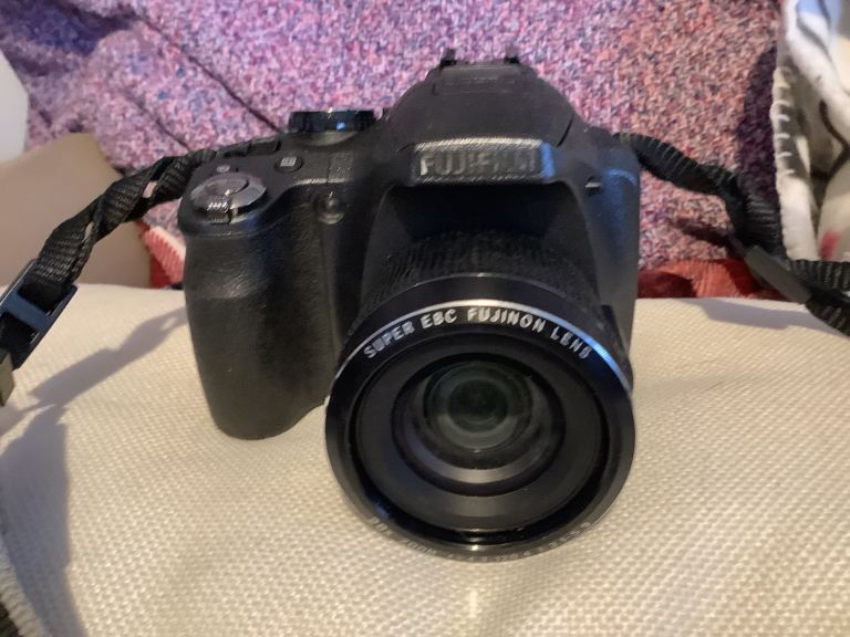 Fuji film digital camera with video mode 