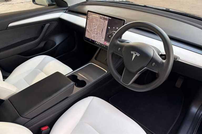 2022 Tesla Model 3 Standard Range Plus Saloon 4dr Electric Auto RWD (241 bhp) Saloon Electric Aut...