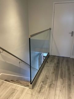 2 Bedroom First Floor Maisonette (Walking Distance to Uxbridge Town Center)