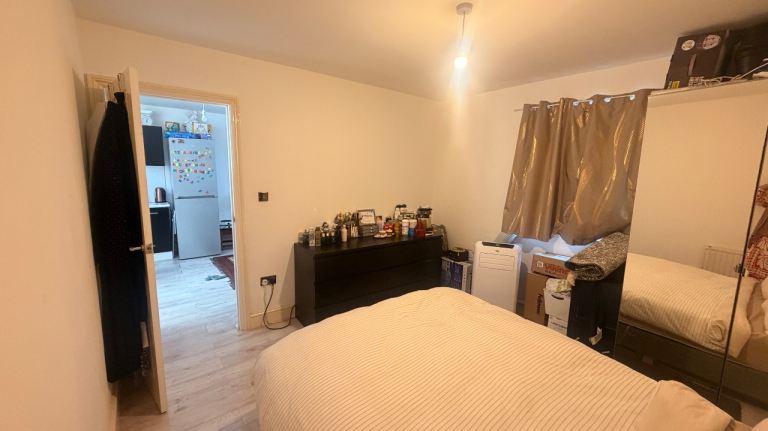 Spacious 2-Bedroom Apartment for Rent – £2,000 PCM (Bills Included)