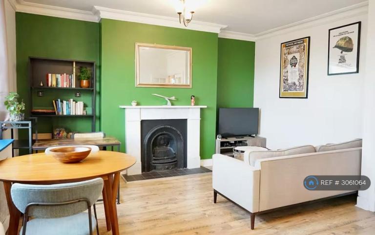 1 bedroom flat in Grove Lane, London, SE5 (1 bed) (#3061064)