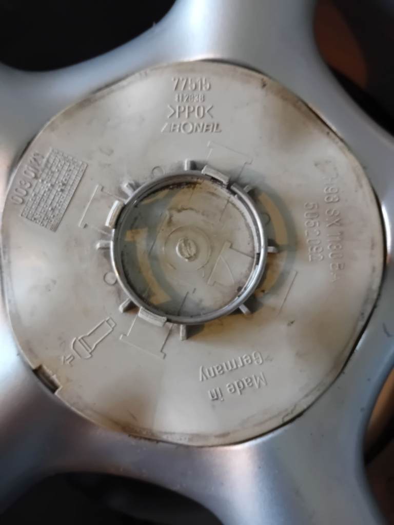 ALLOY WHEELS MK1 MONDEO OR ESCORT GREAT CONDITION SIZE 195/45R 16 84V XL 