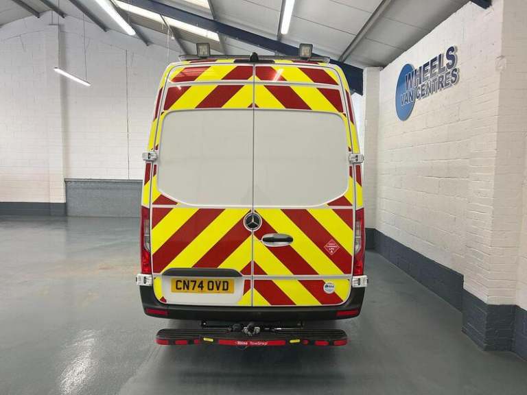 2024 Mercedes-Benz Sprinter 3.5t H2 Progressive Van PANEL VAN DIESEL Manual