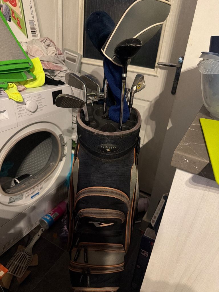 Left handed golf clubs 