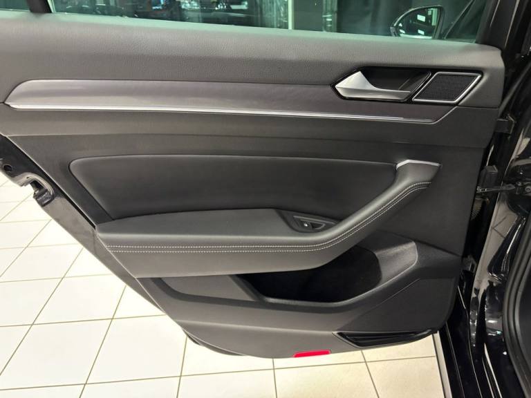 2018 Volkswagen Passat 2.0 TDI R-Line 5dr DSG [Panoramic Roof] [7 Speed] ESTATE DIESEL Automatic