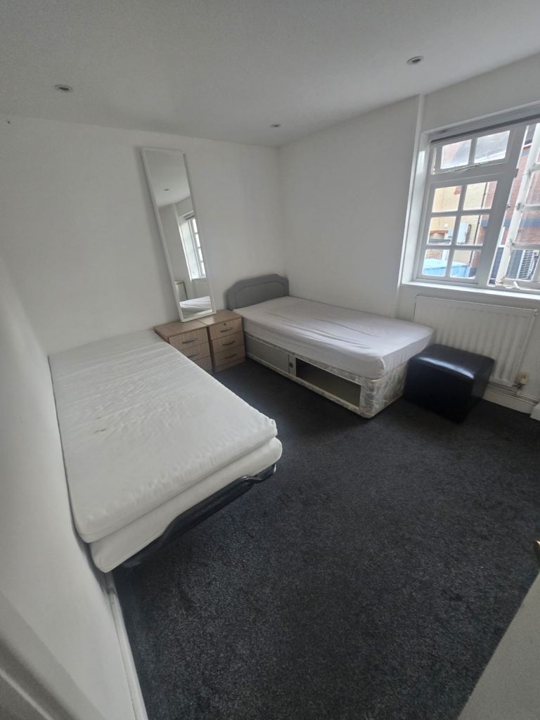 Room for rent 