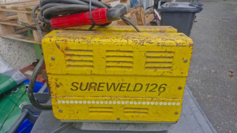 VINTAGE CEA SUREWELD 126 ARC WELDER