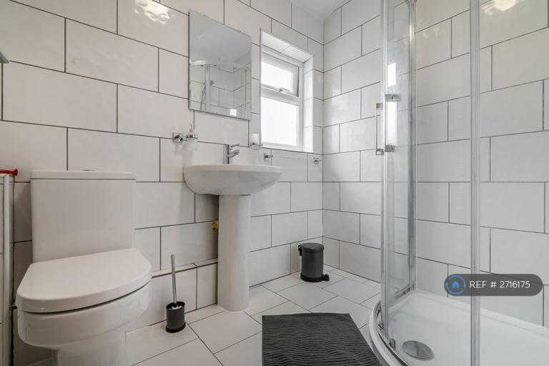 1 bedroom in Balfour Road, Ilford, IG1 (#2716175)