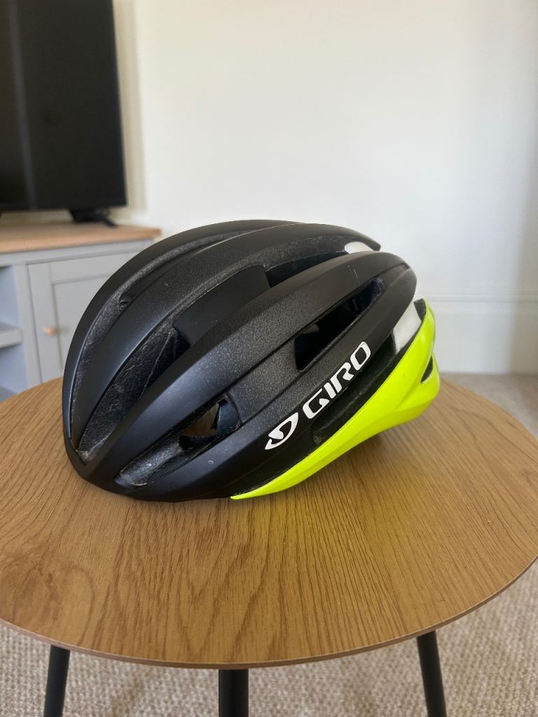 Giro Synthe II MIPs Helmet Medium 