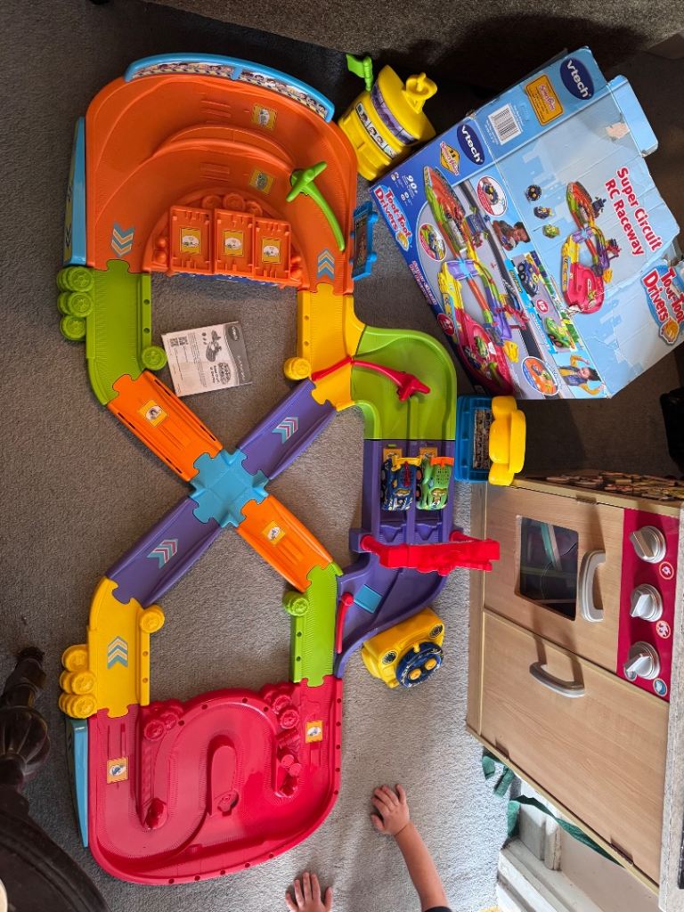 Vtech toot toot drivers race track