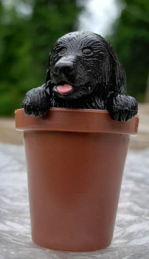 M.E.G PUPPY IN MY POCKET VINTAGE 1994 MINIATURE TOY COLLECTABLE 'TOBY' NEWFOUNDLAND PUP IN PLANT POT