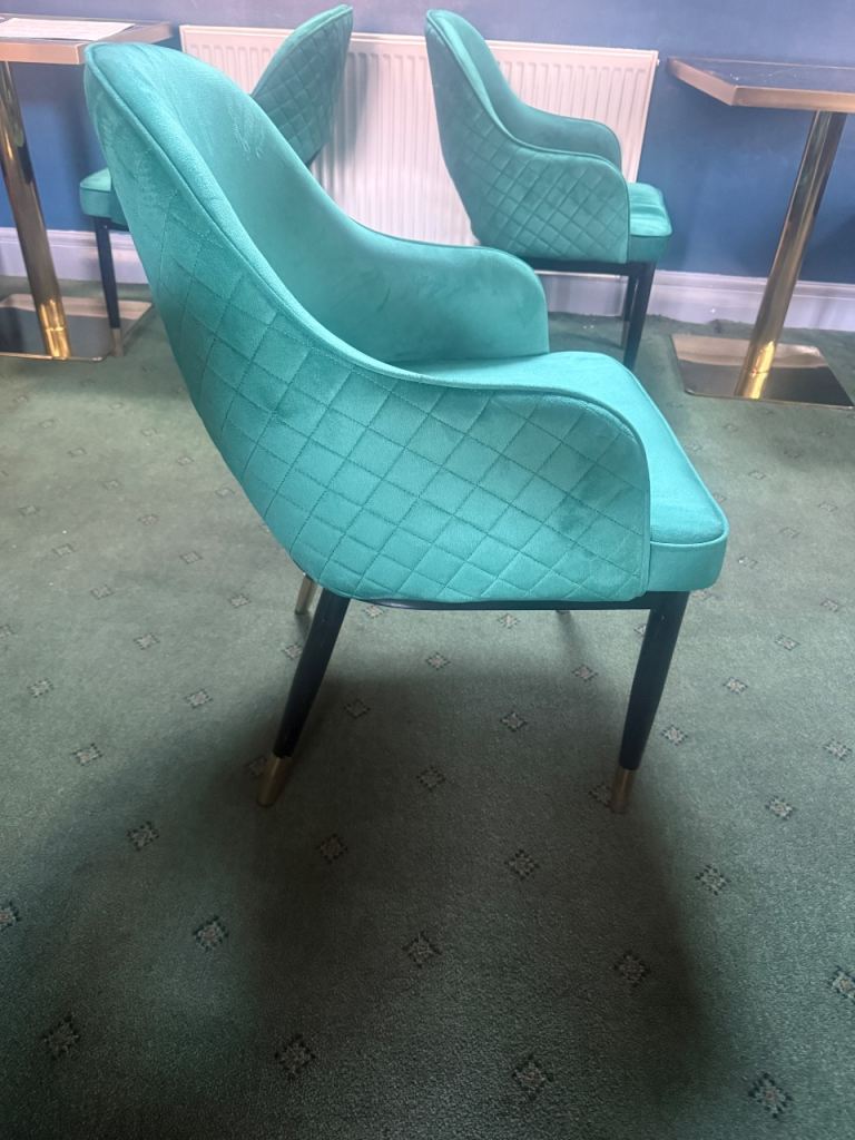 Luxury Restaurant Chairs & Marble Tables – Almost New