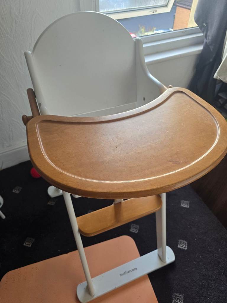 Child  high chair 