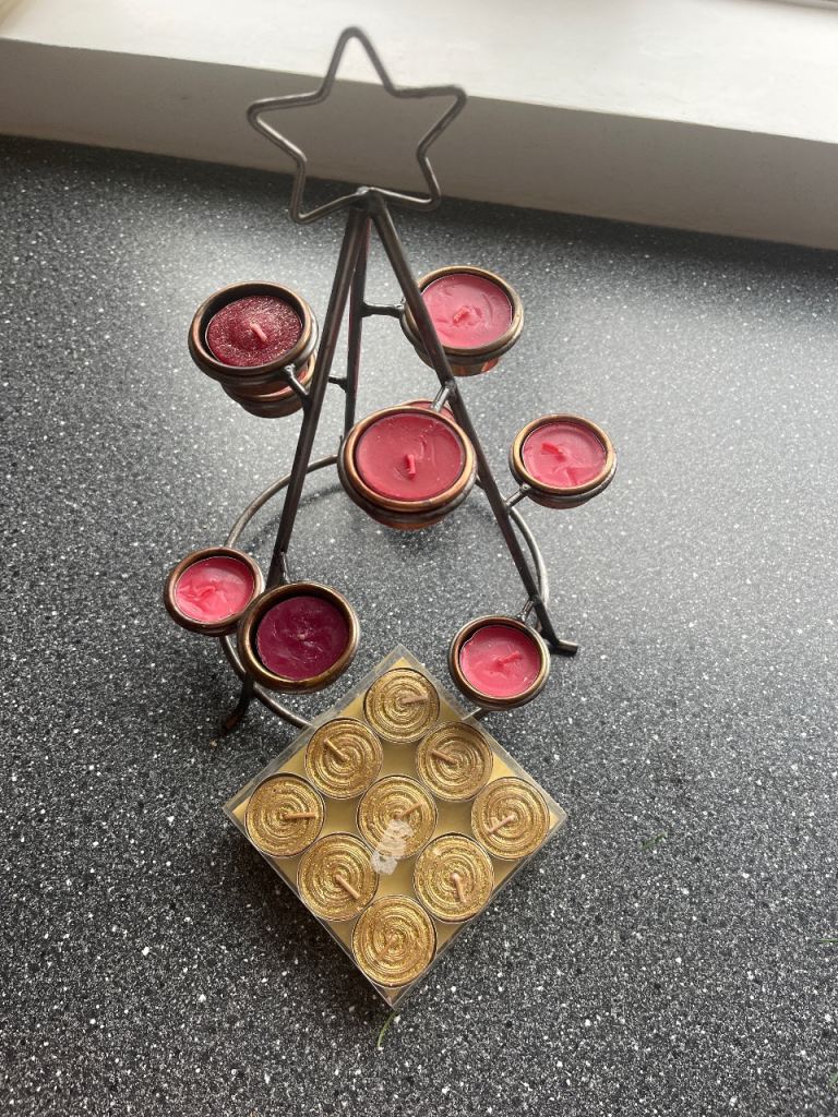 Metal multiple candle holder 