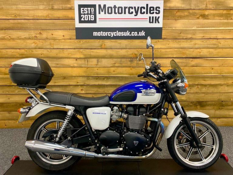 2014 Triumph Bonneville 865, Only 7,275 Miles, FSH, Top box, Screen, Engine bars