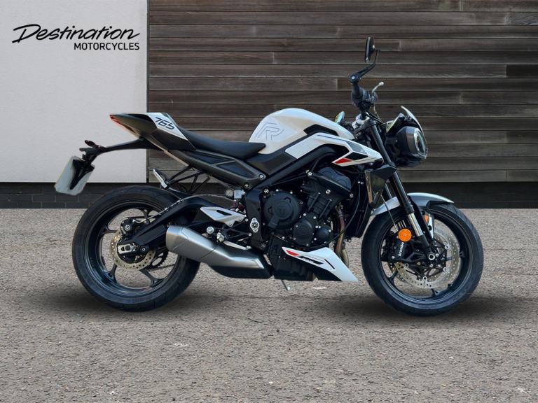 2026 Triumph Street Triple 765 R Petrol white 6 Speed Manual