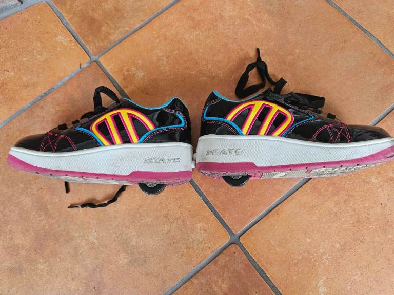 Wheelie roller scate shoes size 2 kids 