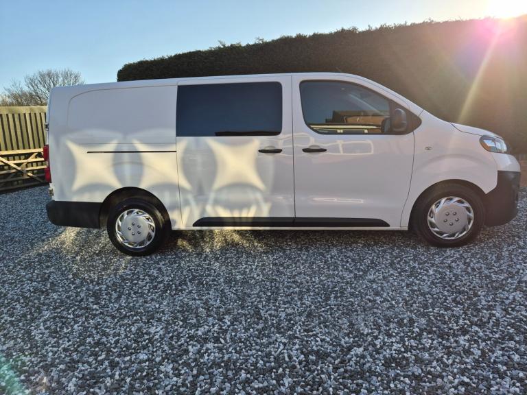 2022 Vauxhall Vivaro 3100 2.0d 145PS Dynamic H1 D/Cab PANEL VAN Diesel Manual