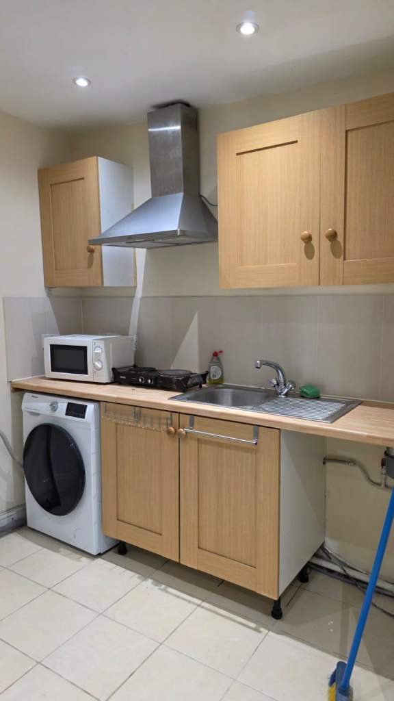 Studio in Hounslow – Near Heathrow & Piccadilly Line
