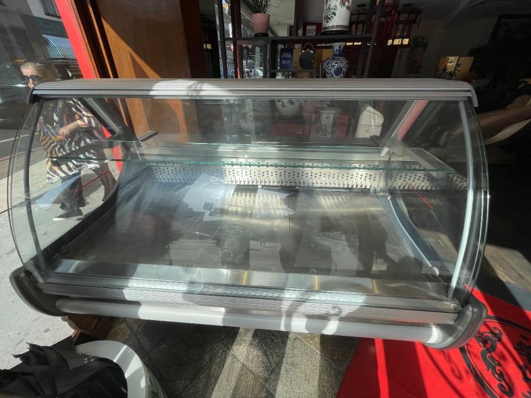 Commercial Refrigerated Display Cabinet – Kapso OLTU 150cm – Working