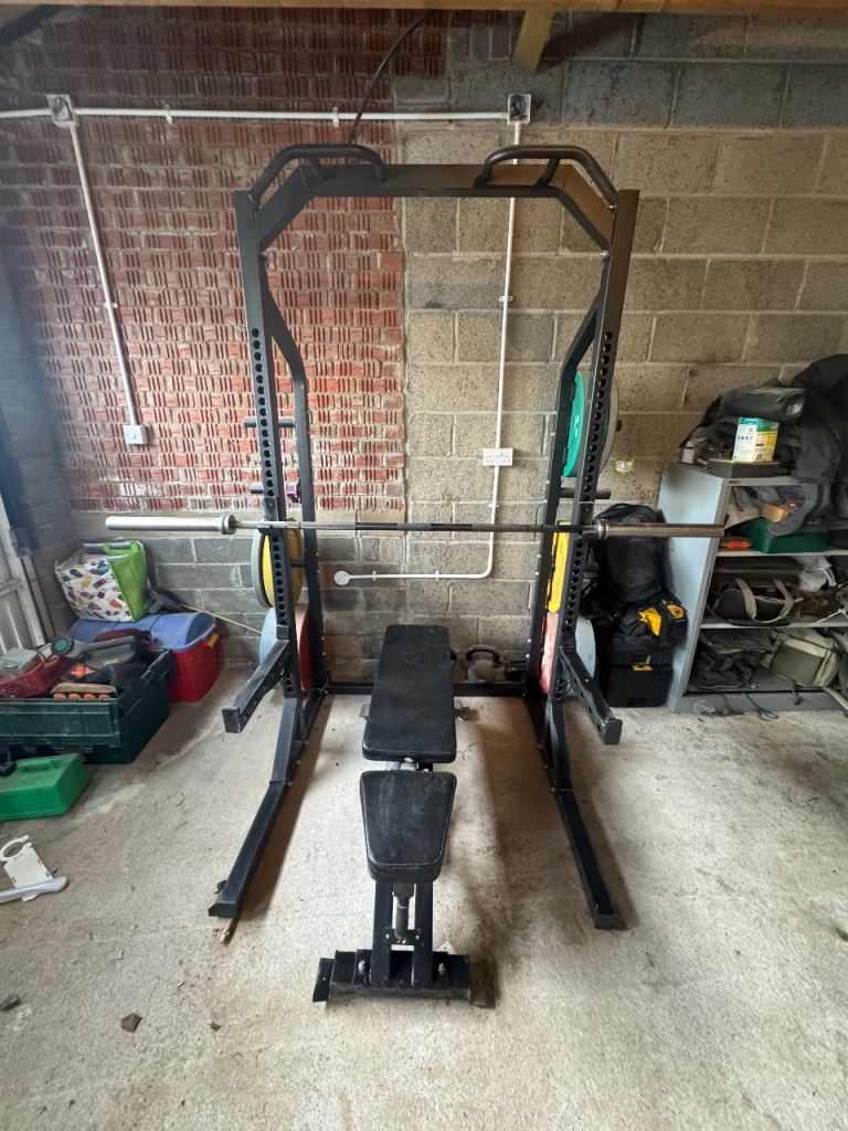 Power Rack, bar and weights