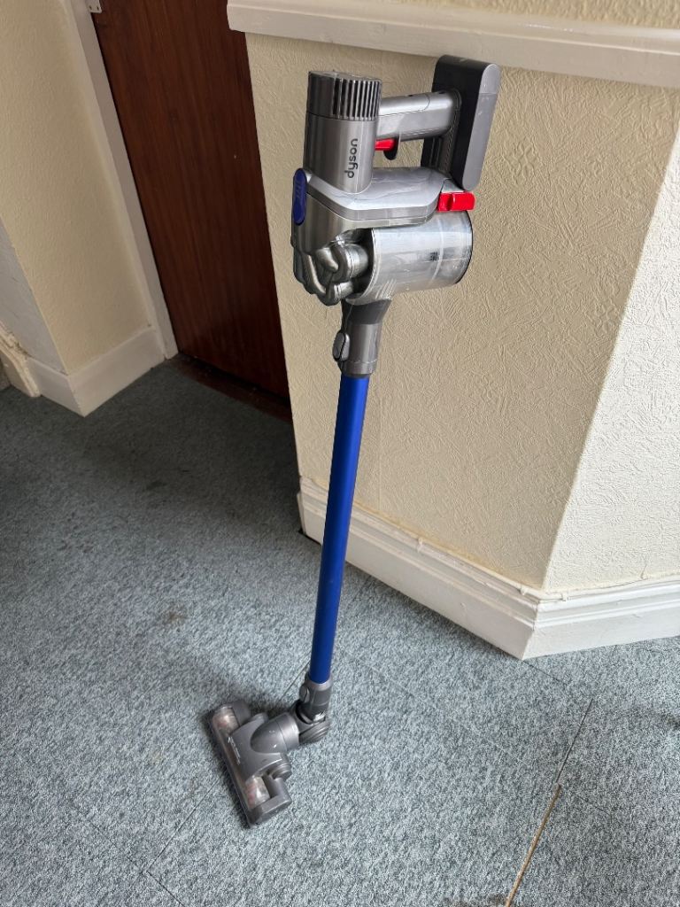 Dyson V6 Animal Cordless Stick Vacuum Cleaner