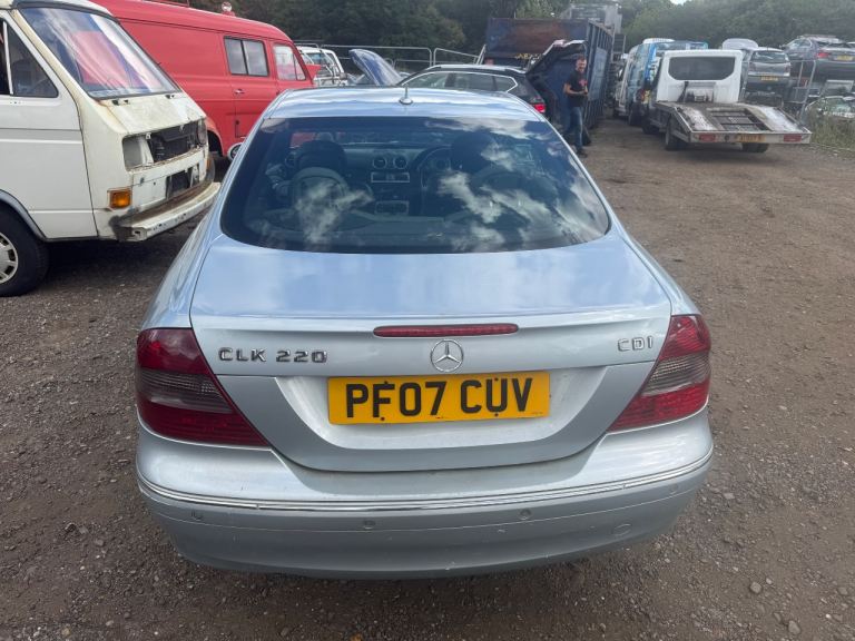 Mercedes clk 220 cdi 2007 silver BREAKING FOR PARTS 