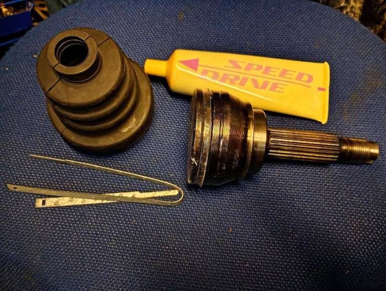 FIESTA MK1 C/V JOINTS NEW OLD STOCK