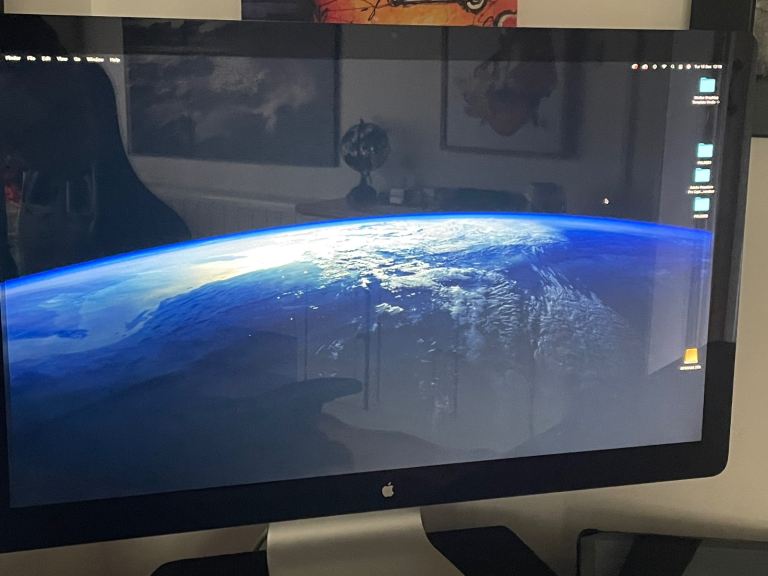 Apple Cinema Display