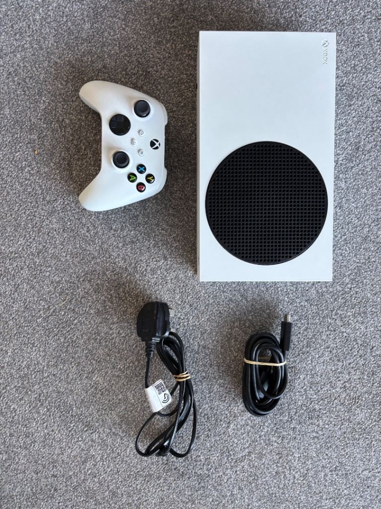 Xbox series S 512gb ( like new but unboxed) 
