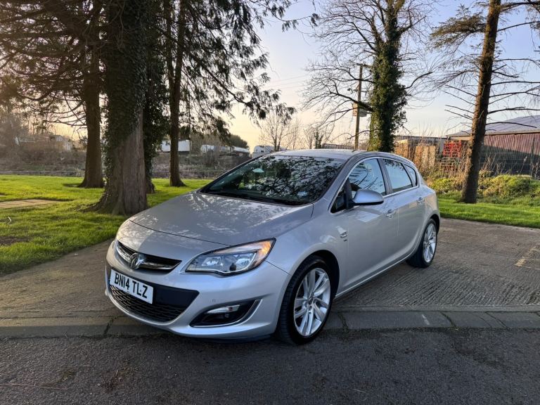 Vauxhall, ASTRA, Hatchback, 2014, Manual, 1686 (cc), 5 doors