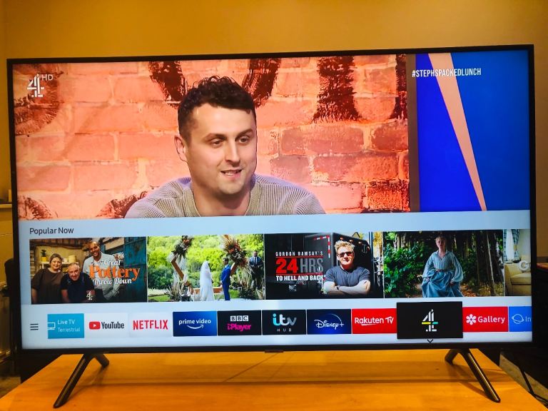 49inch Samsung Smart 4K UltraHD HDR Tv and Remote 