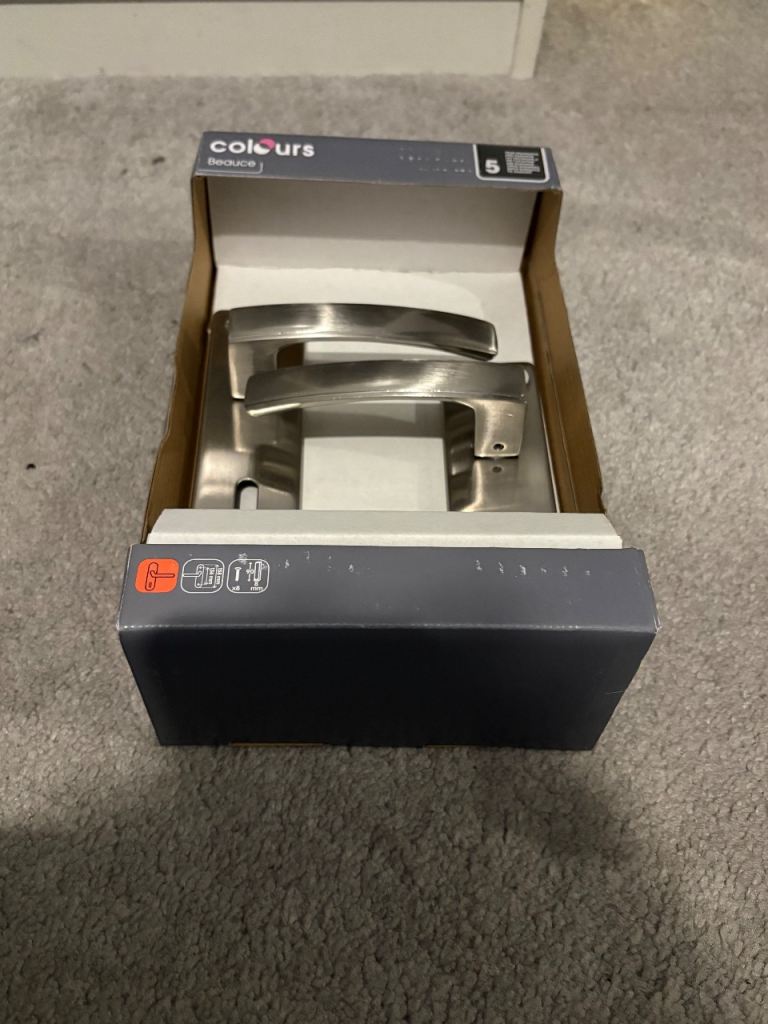 B&Q bedrooom door handle 