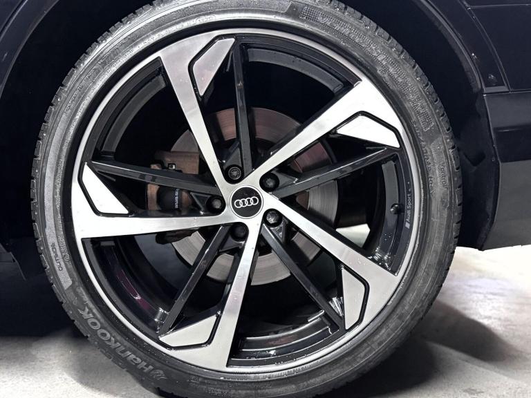AUDI Q7 3.0 TFSI V6 55 Black Edition 2021
