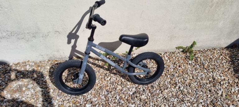 Invert lilflex balance bike. 12inch; wheel
